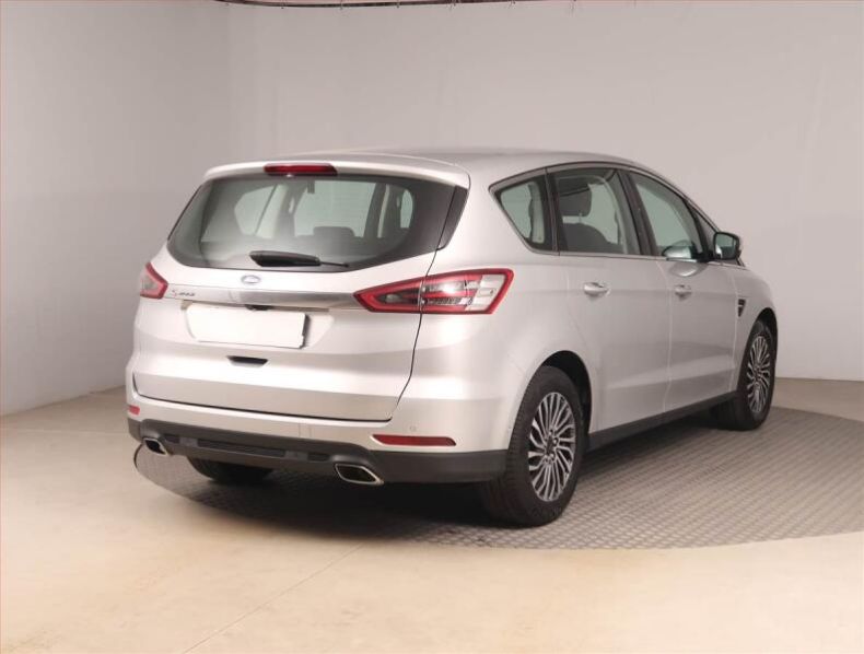 Ford S-MAX - hlavní fotka