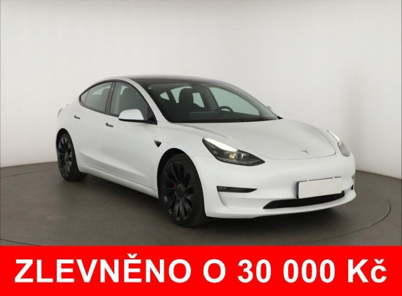 Tesla Model 3 - hlavní foto