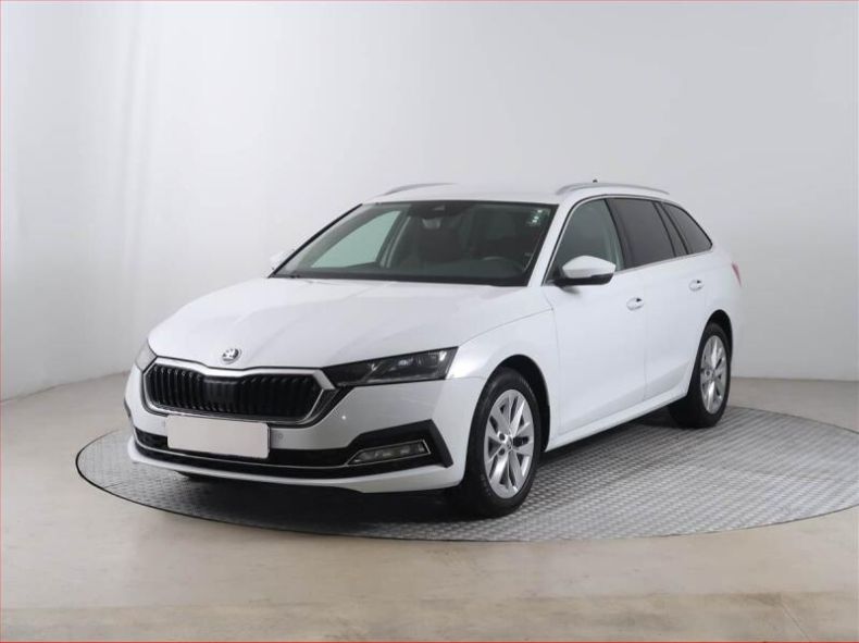 Škoda Octavia - hlavní fotka