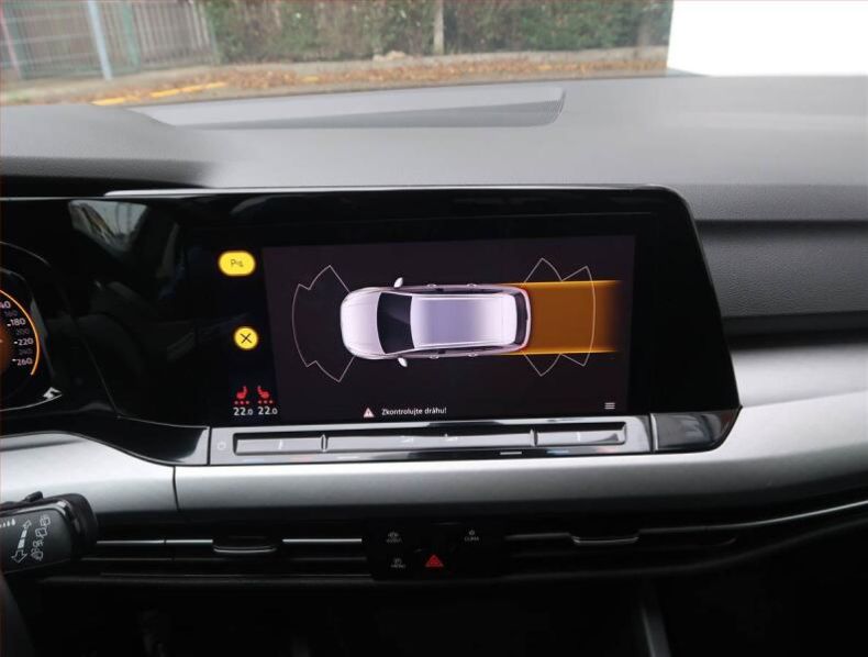 Volkswagen Golf - hlavní fotka