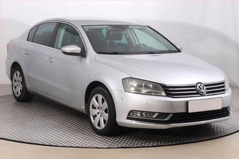Volkswagen Passat - hlavní foto
