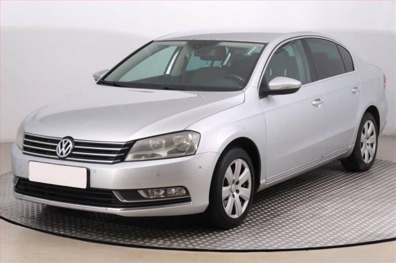 Volkswagen Passat - hlavní fotka