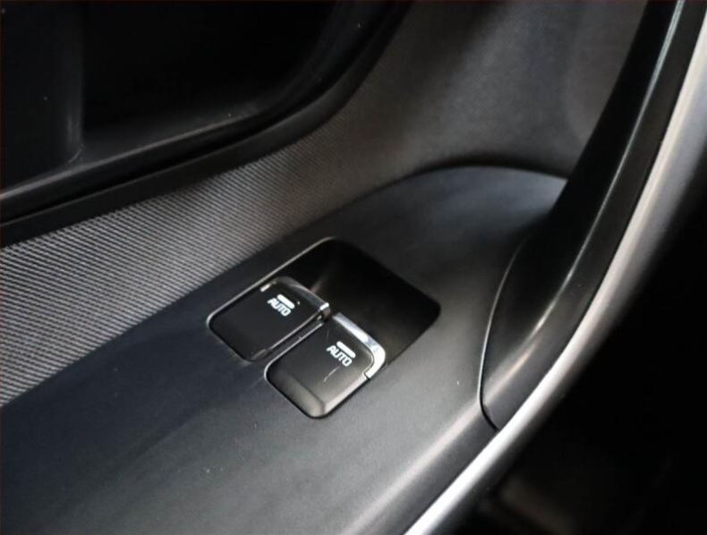 Kia Cee'd - hlavní fotka