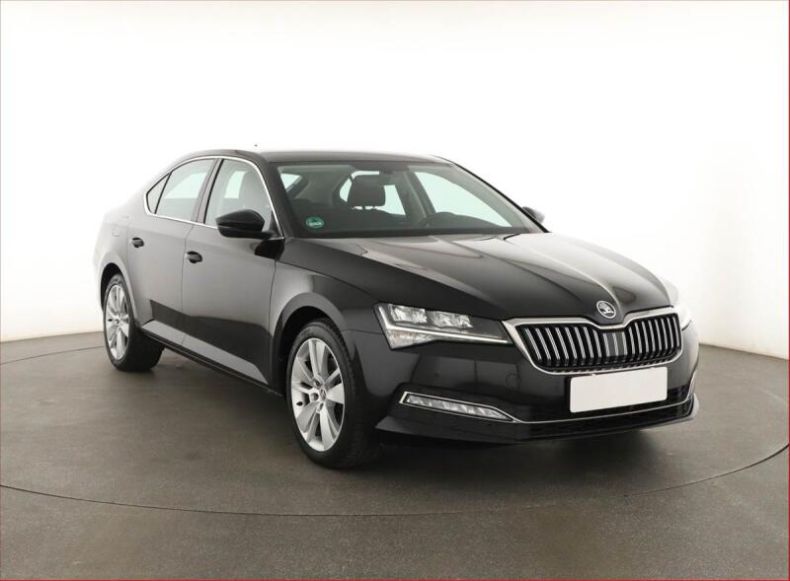 Škoda Superb - hlavní foto