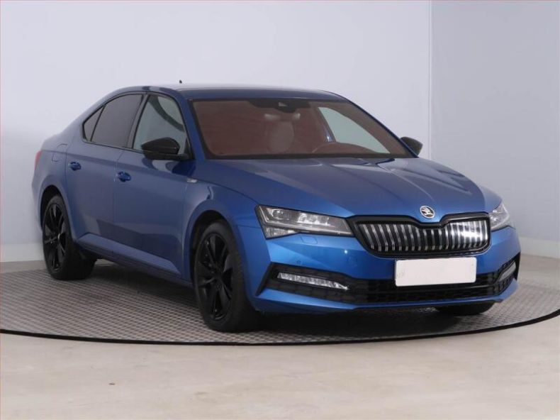 Škoda Superb - hlavní foto
