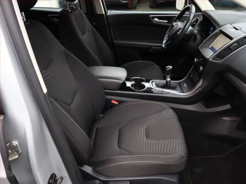 Ford S-MAX - hlavní fotka