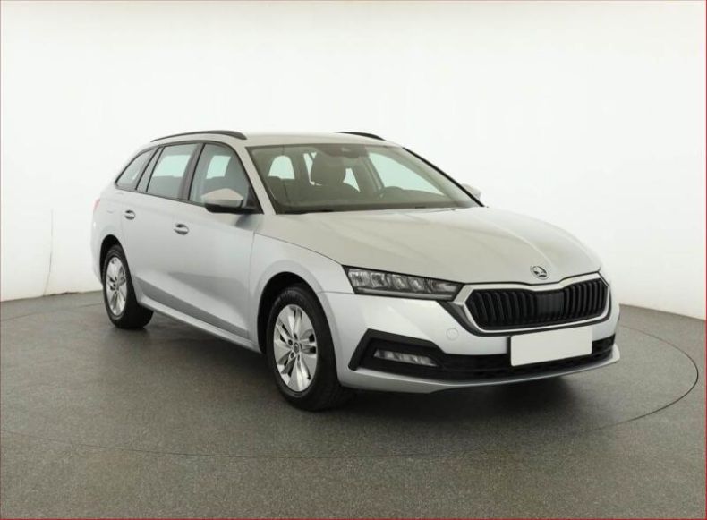 Škoda Octavia - hlavní fotka