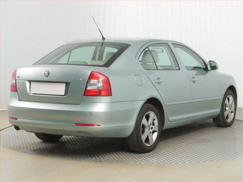 Škoda Octavia - hlavní fotka