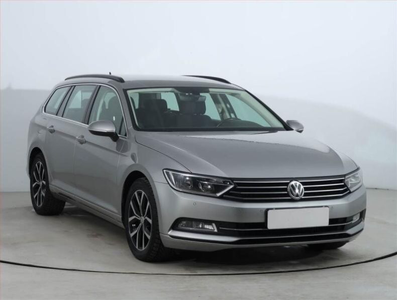 Volkswagen Passat - hlavní fotka inzerátu