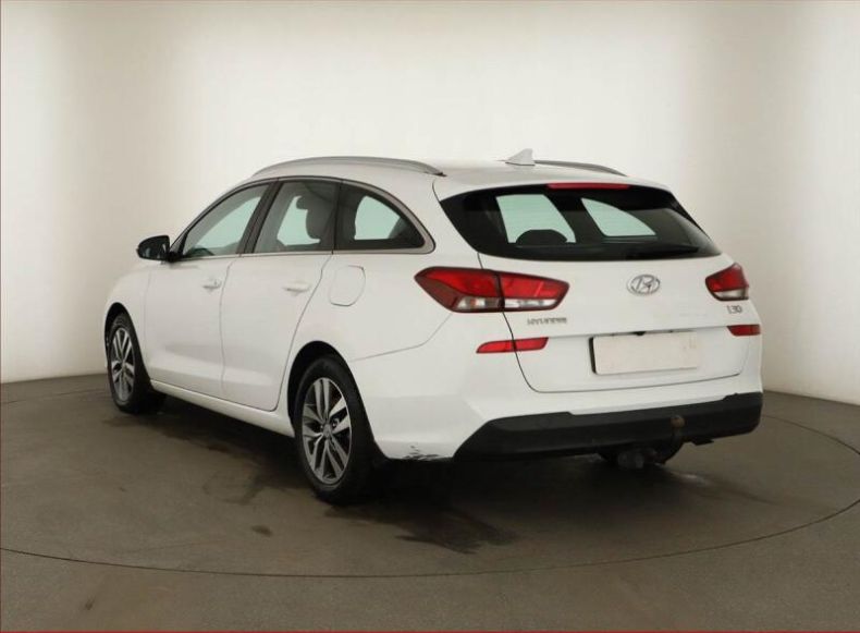 Hyundai i30 - hlavní fotka