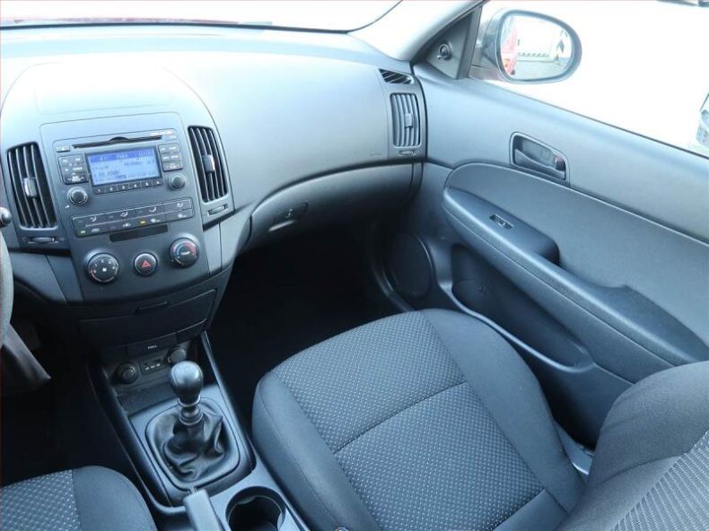 Hyundai i30 - hlavní fotka