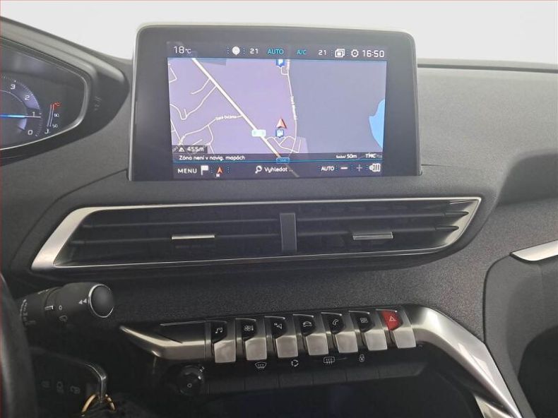 Peugeot 3008 - hlavní fotka