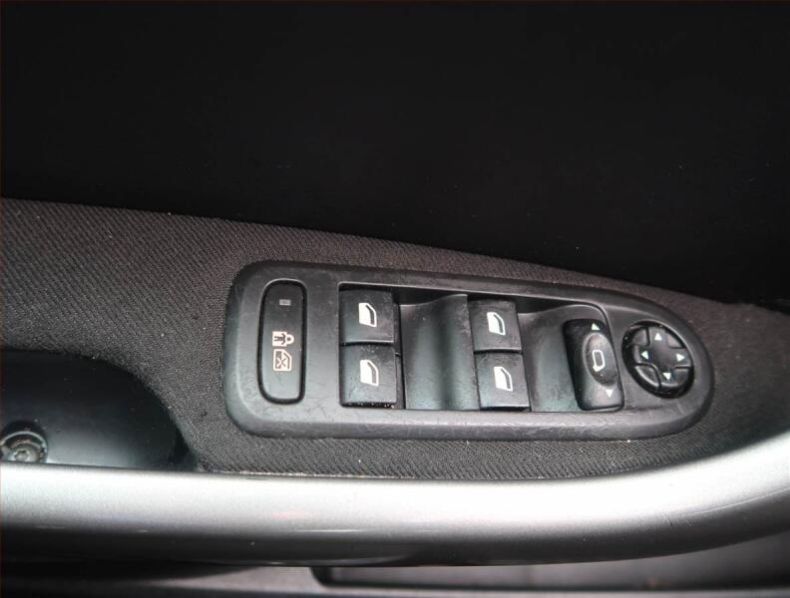 Peugeot 308 - hlavní fotka