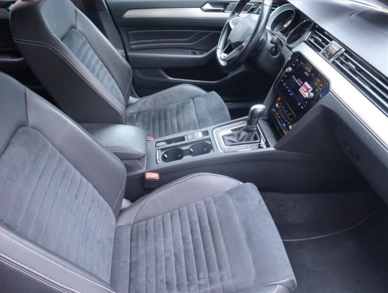 Volkswagen Passat - hlavní fotka