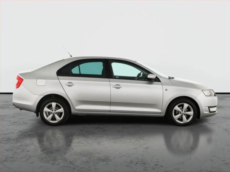 Škoda Rapid - hlavní fotka