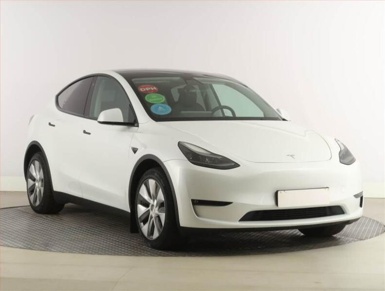 Tesla Model Y - hlavní fotka inzerátu