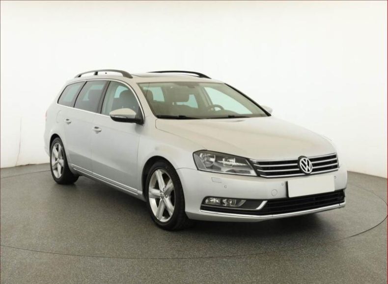Volkswagen Passat - hlavní fotka inzerátu