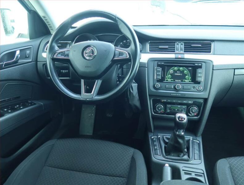 Škoda Superb - hlavní fotka