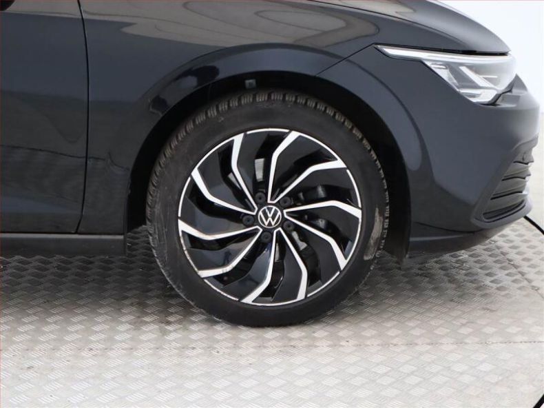 Volkswagen Golf - hlavní fotka inzerátu