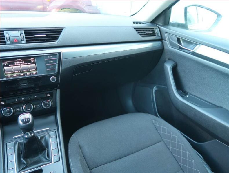 Škoda Superb - hlavní fotka