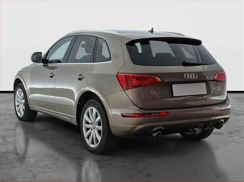 Audi Q5 - hlavní fotka