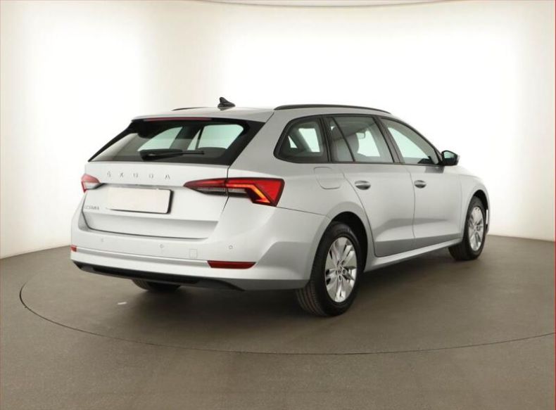 Škoda Octavia - hlavní fotka