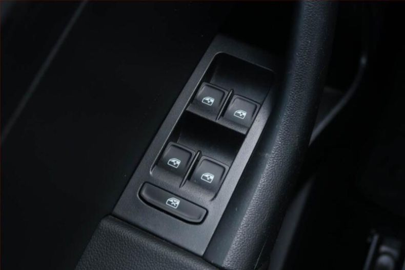 Škoda Rapid - hlavní fotka