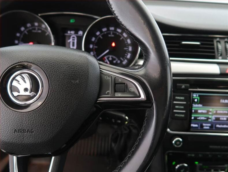 Škoda Superb - hlavní fotka