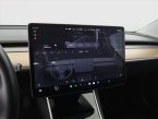 Tesla Model 3 - fotka číslo 15