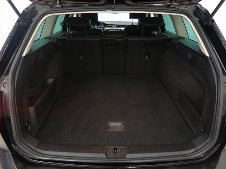 Volkswagen Passat - hlavní fotka