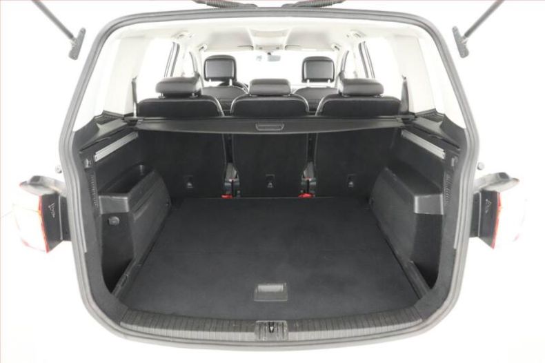 Volkswagen Touran - hlavní fotka