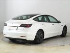 Tesla Model 3 - fotka číslo 4