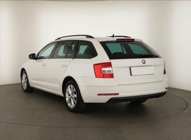 Škoda Octavia - hlavní fotka