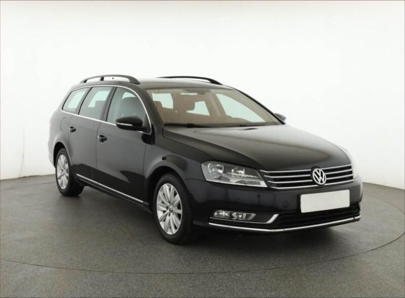 Volkswagen Passat - hlavní fotka inzerátu