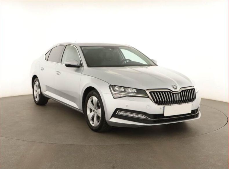 Škoda Superb - hlavní foto