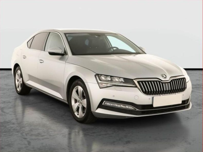 Škoda Superb - hlavní foto