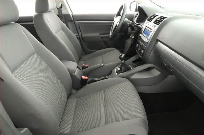 Volkswagen Golf - hlavní fotka