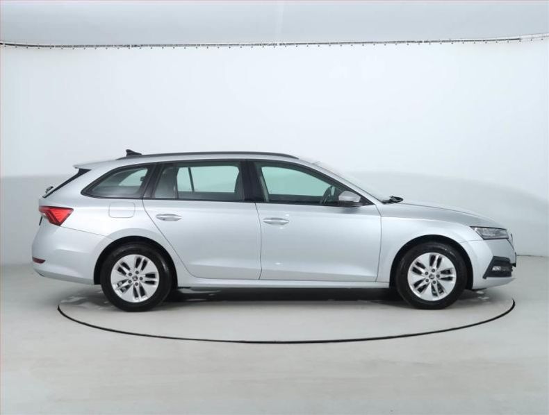 Škoda Octavia - hlavní fotka