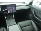 Tesla Model 3 - fotka číslo 7