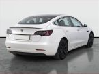 Tesla Model 3 - fotka číslo 4