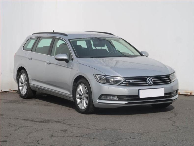 Volkswagen Passat - hlavní fotka inzerátu