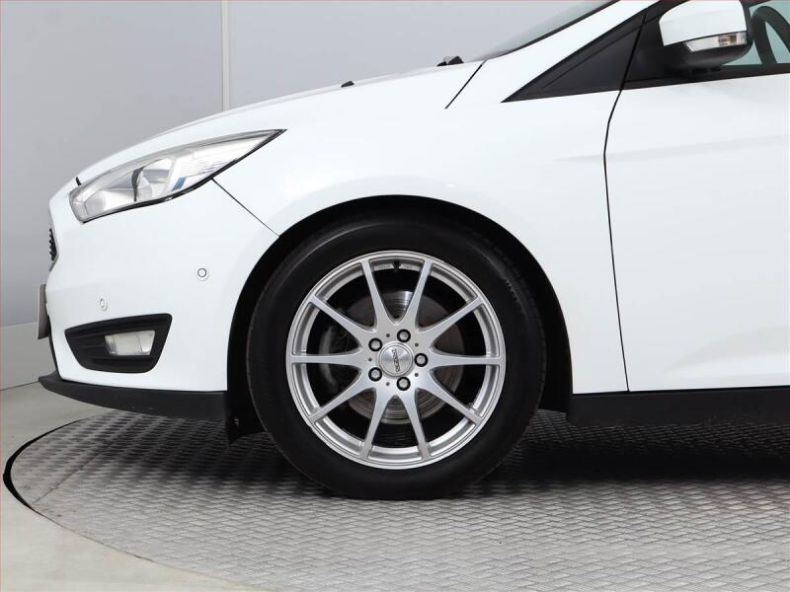 Ford Focus - hlavní fotka