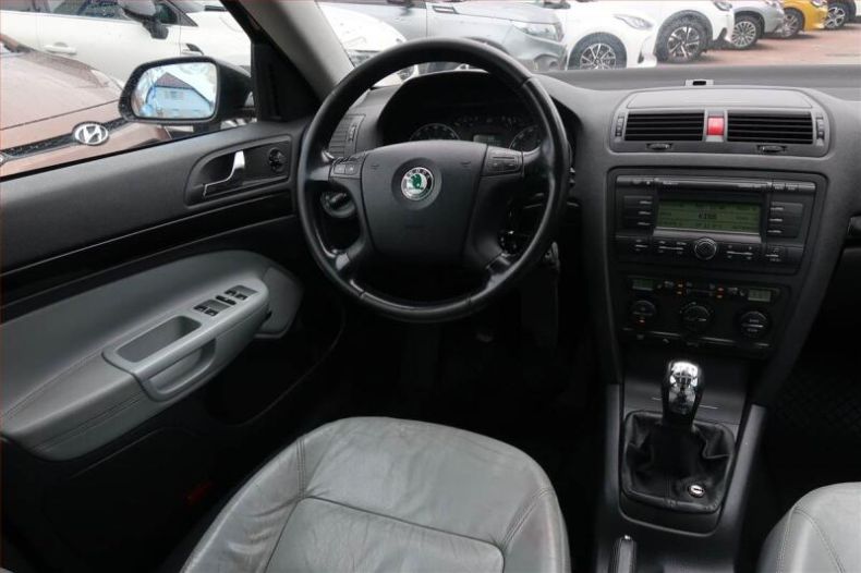 Škoda Octavia - hlavní fotka