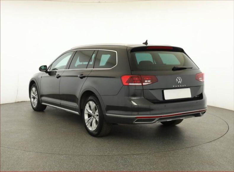 Volkswagen Passat - hlavní fotka