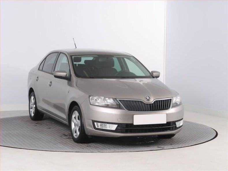Škoda Rapid - hlavní foto