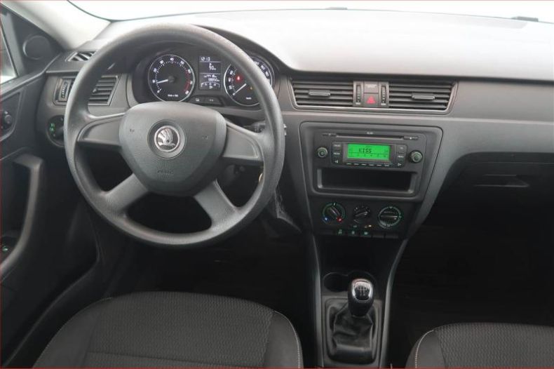 Škoda Rapid - hlavní fotka