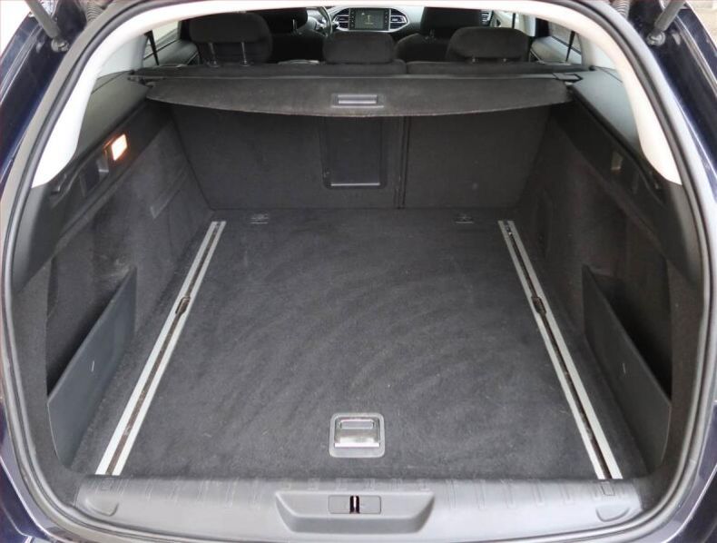 Peugeot 308 - hlavní fotka