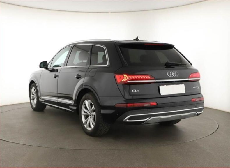 Audi Q7 - hlavní fotka