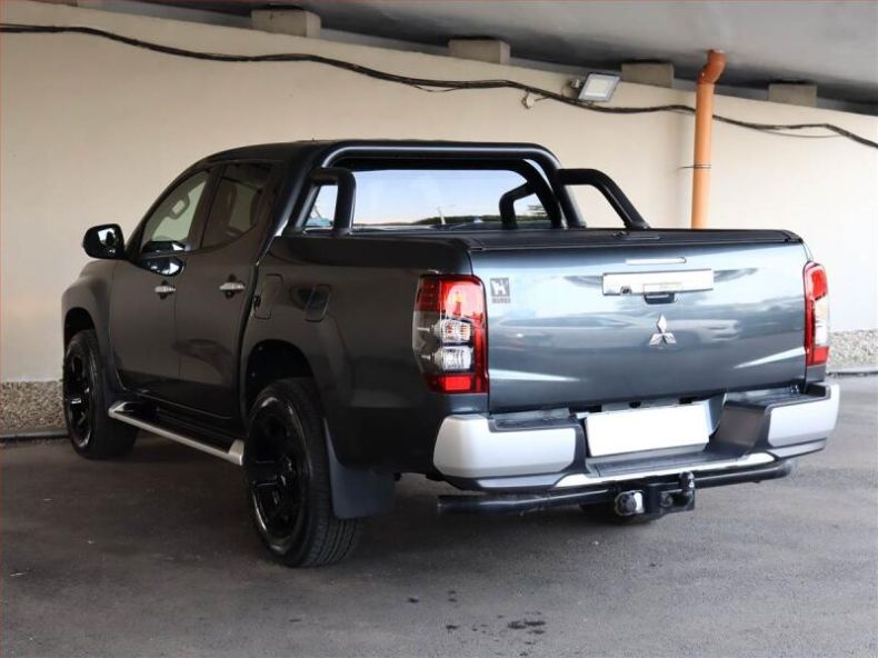 Mitsubishi L200 - hlavní fotka