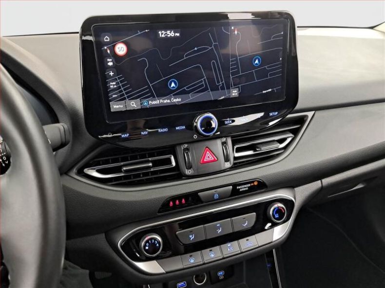 Hyundai i30 - hlavní fotka